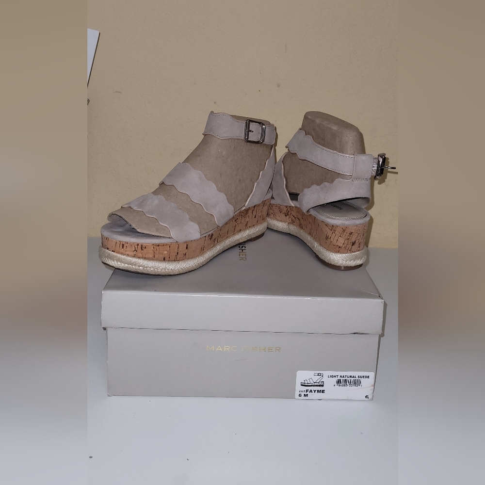 woman sandal